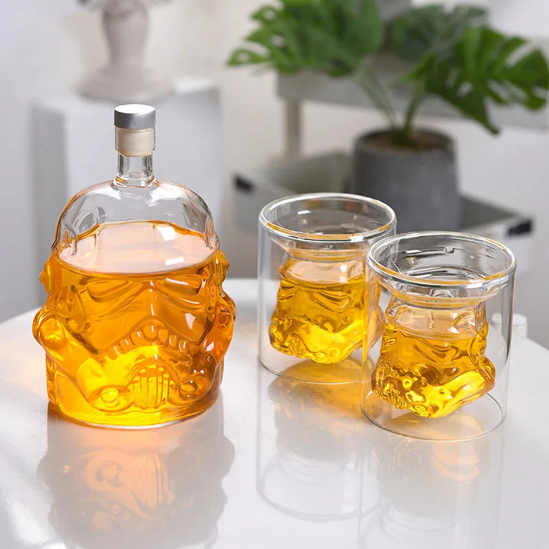 Whisky dekantáló Sta Wars Stormtrooper 750 ml - pohár és palack készlet