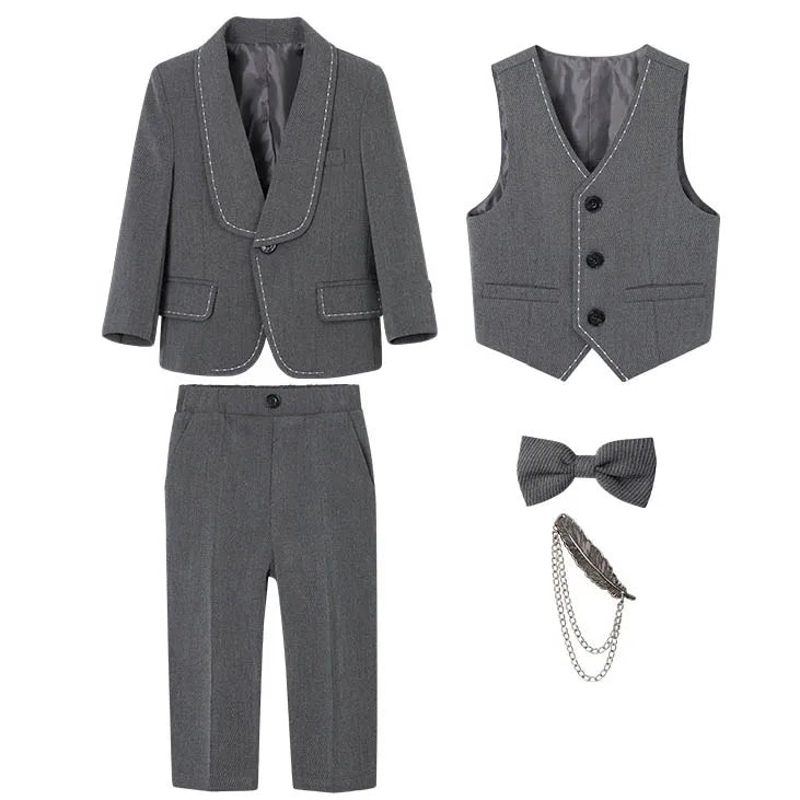 Esküvői Elegáns™ Elegáns fiú öltöny esküvőre - több változatban