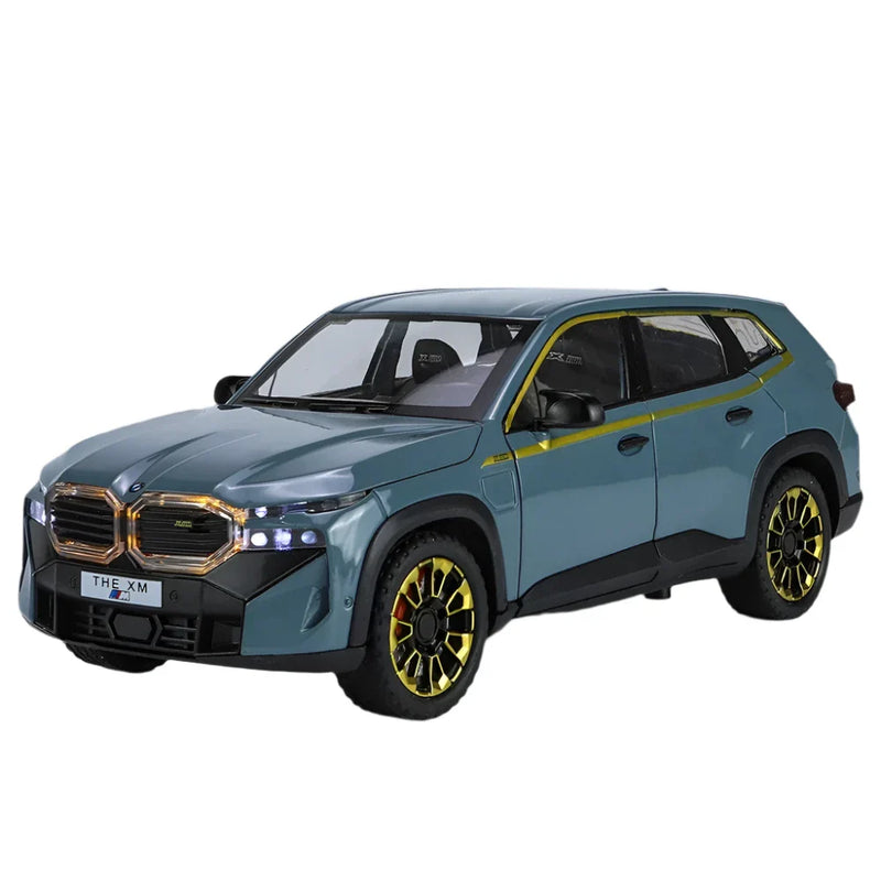 BMW XM nagy modellje 1:24 - több változatban