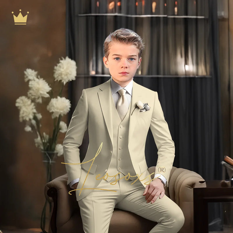Elegáns fiú öltöny esküvőre - több változatban