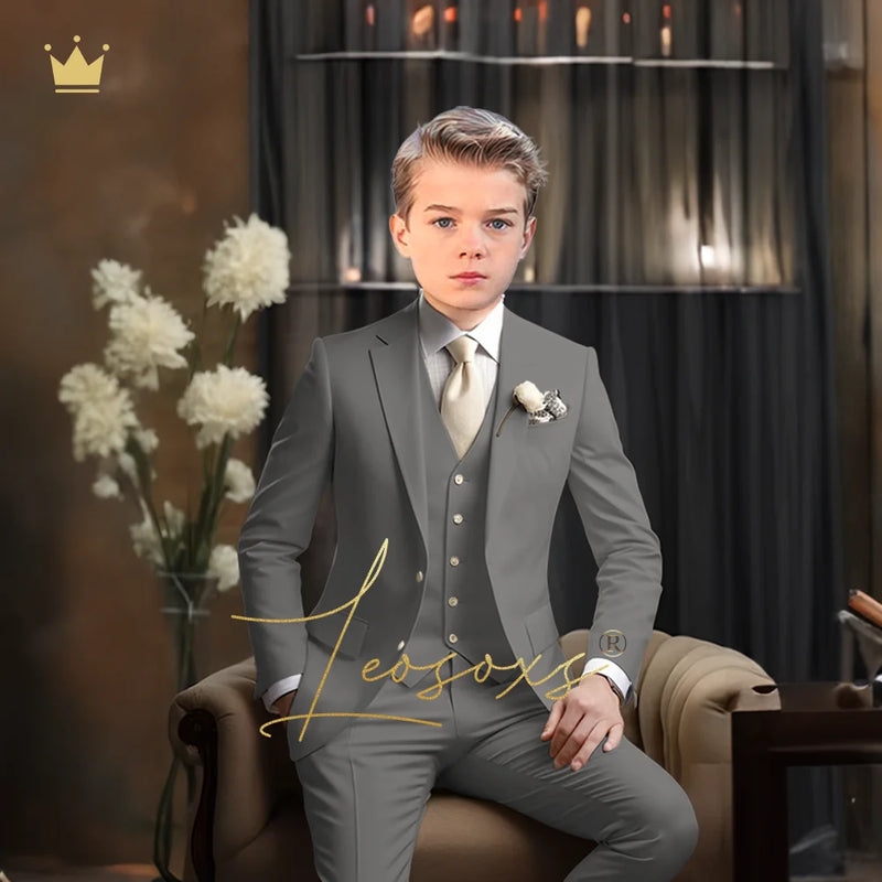 Elegáns fiú öltöny esküvőre - több változatban