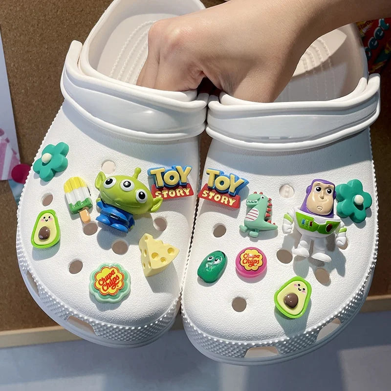Crocs gyerek cipődíszek Toy Story - több változatban