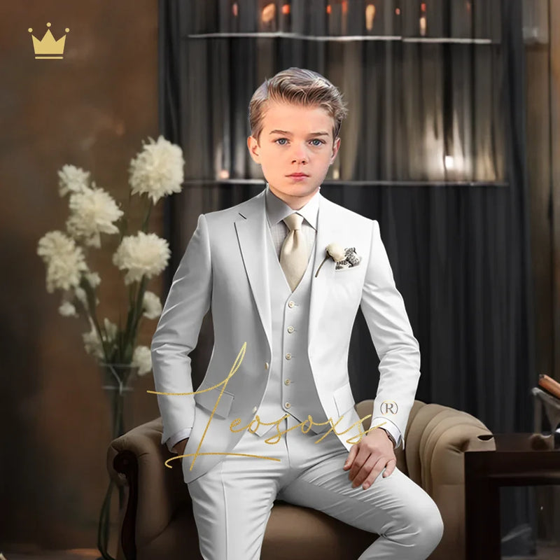 Elegáns fiú öltöny esküvőre - több változatban