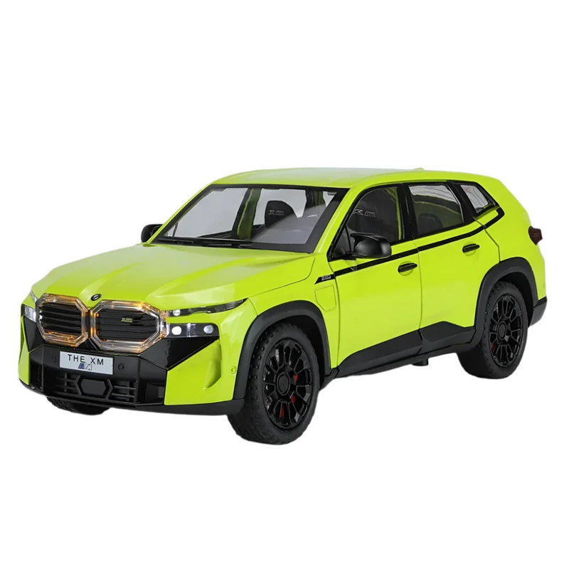 BMW XM nagy modellje 1:24 - több változatban