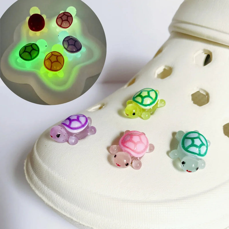 Crocs cipődíszek - világító teknősök 4 db